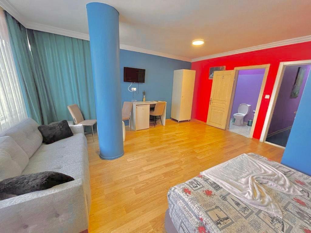 Kutlu Suit Ankara Luaran gambar