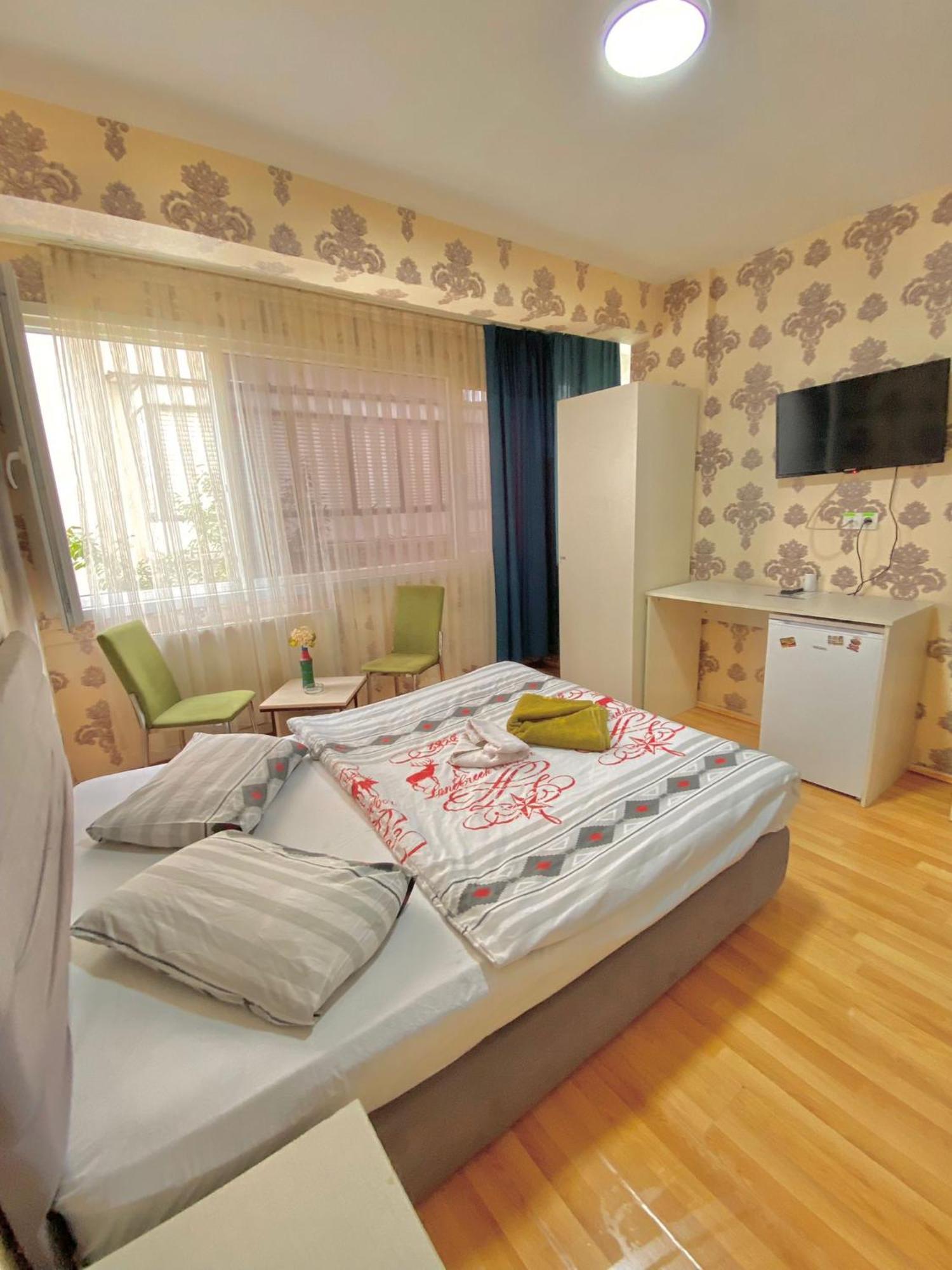 Kutlu Suit Ankara Luaran gambar